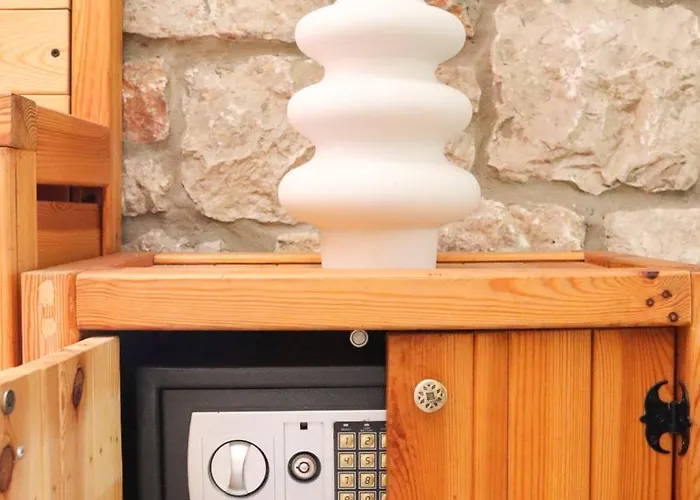 Tropical Garden Rhodes فاليراكي